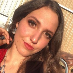 Meet your Posher, Megan